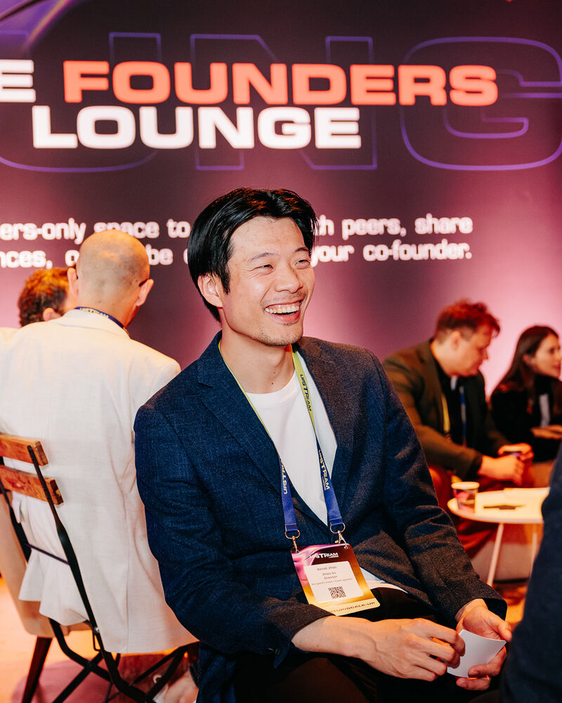 Founders connecting in the Founders Lounge at Upstream Festival